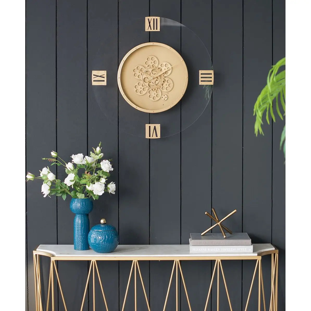 Reloj de pared redondo de 23,5\" con diseño de números romanos y engranajes móviles