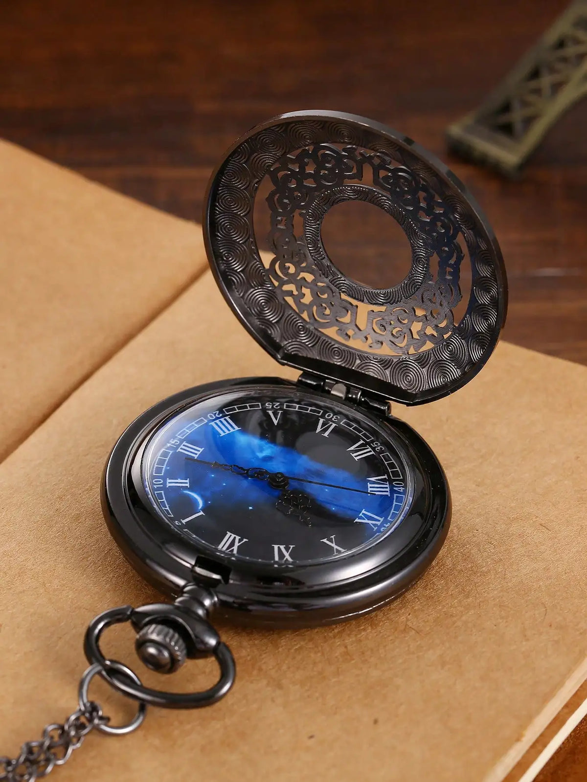 Reloj de bolsillo antiguo de bronce hueco con esfera azul cielo estrellada y cuarzo, reloj de pulsera vintage con números romanos